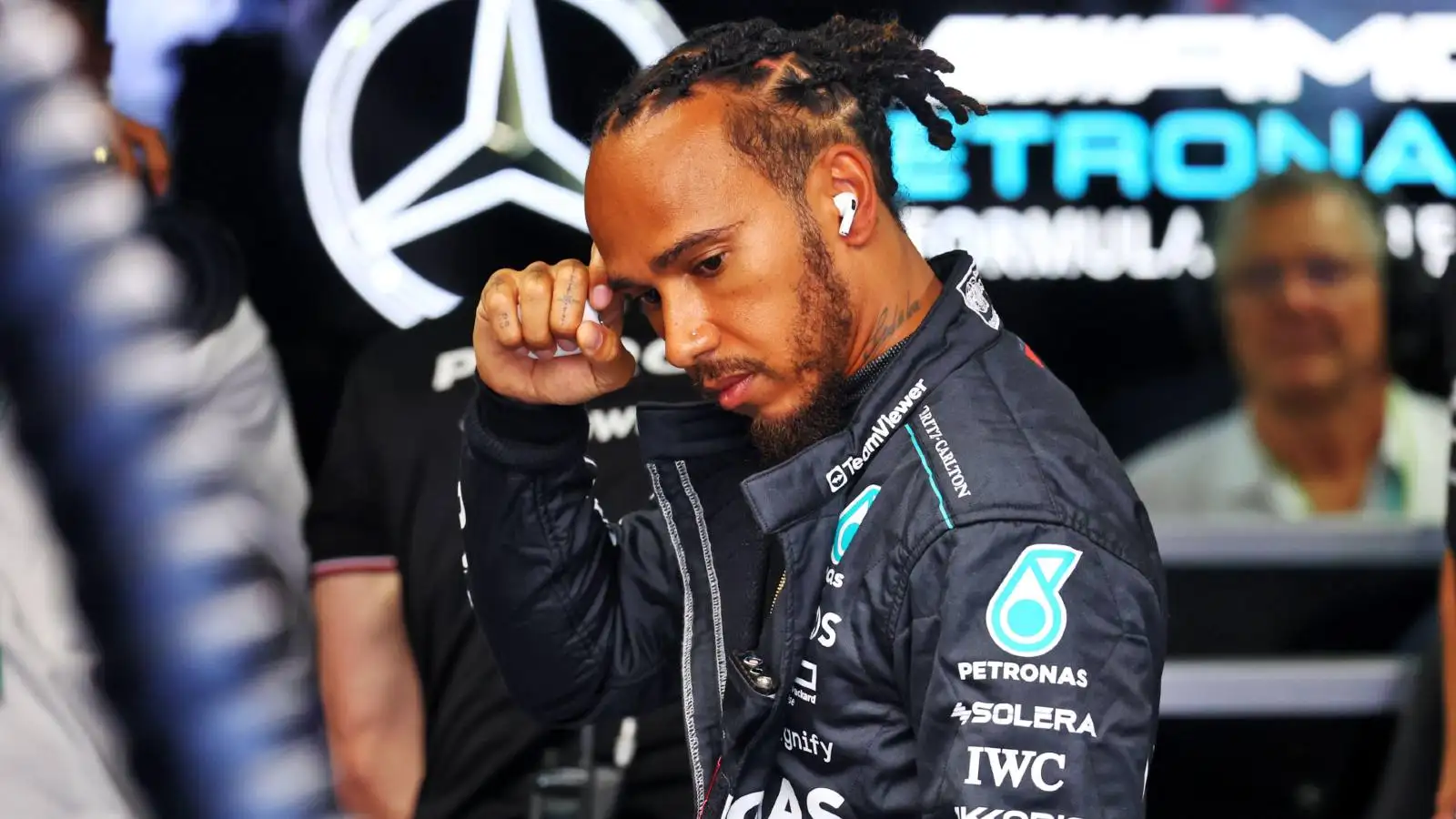 Mercedes Lewis Hamilton 'experience' admission as huge Ferrari switch looms