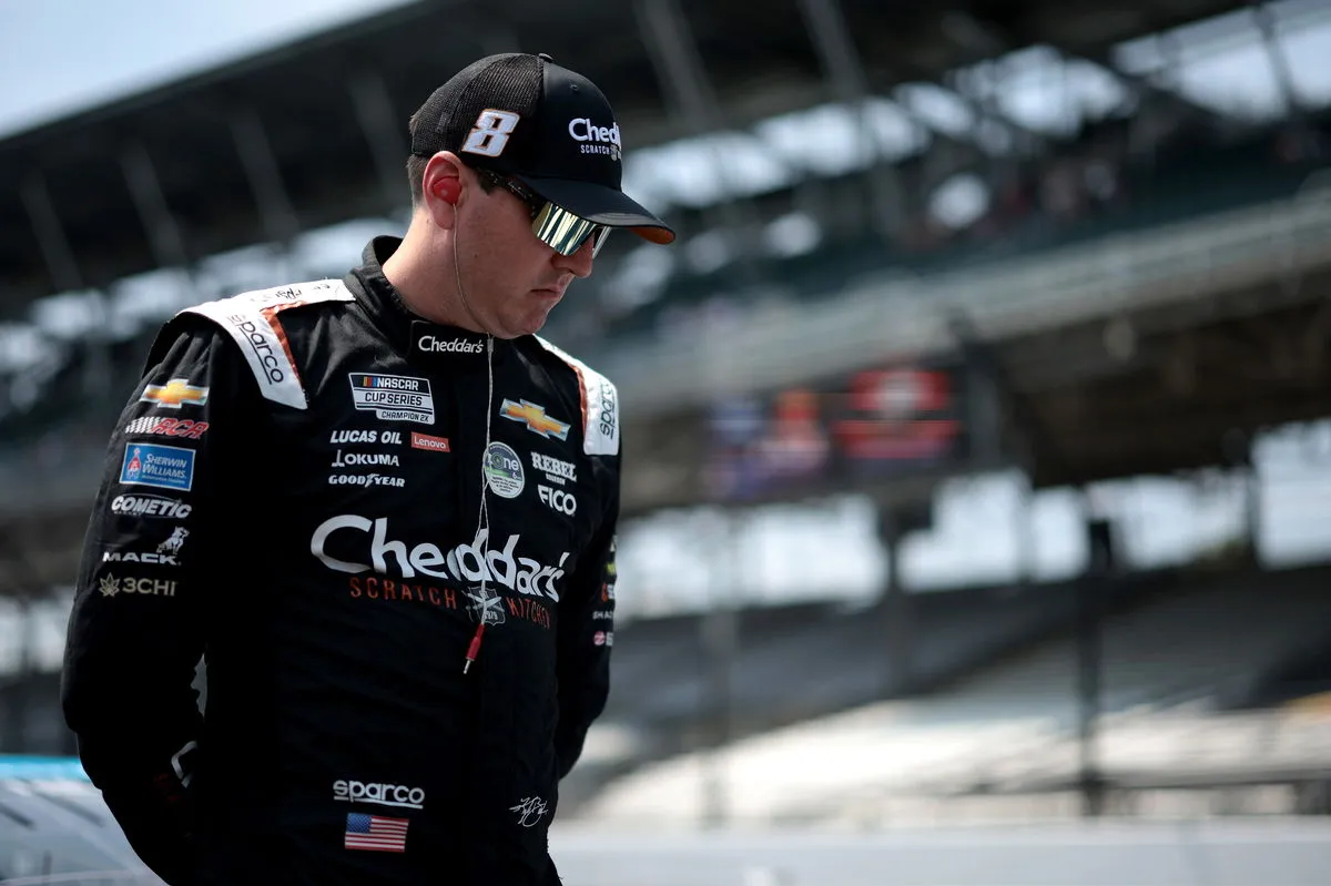 Kyle Busch cực kỳ lo ngại về những thay đổi “bạo lực” của ROVAL, cáo buộc NASCAR thèm khát kịch tính - EssentiallySports