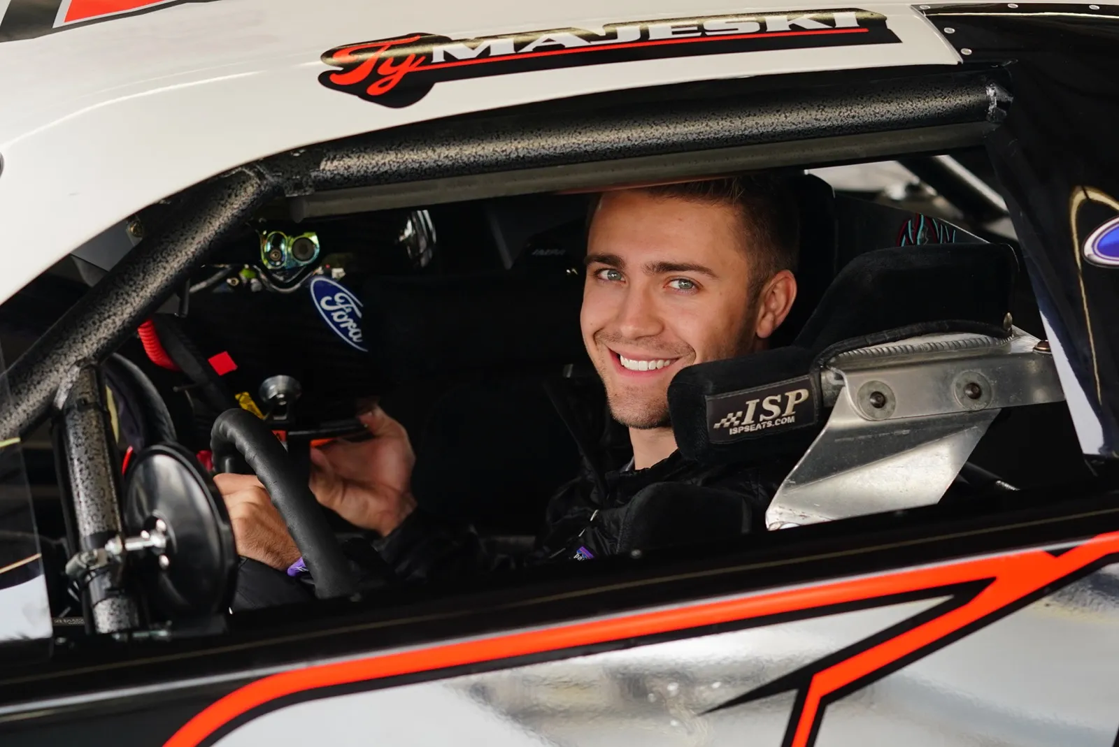 Ty Majeski Ra Mắt Mẫu Xe Cổ Late Model Tại Florence – Cảnh Đường Đua Ngắn