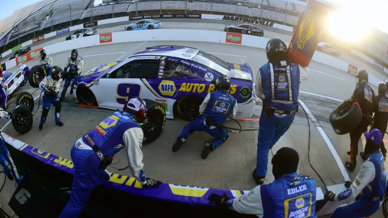 Chase Elliott's crew comes inches from choking away NASCAR season with  penalty | Sporting News Canada