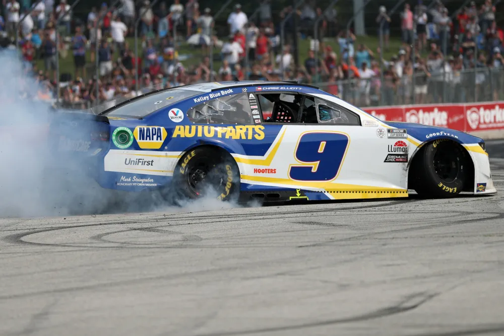 Photos: Elliott's victory celebration at Road America | Hendrick Motorsports